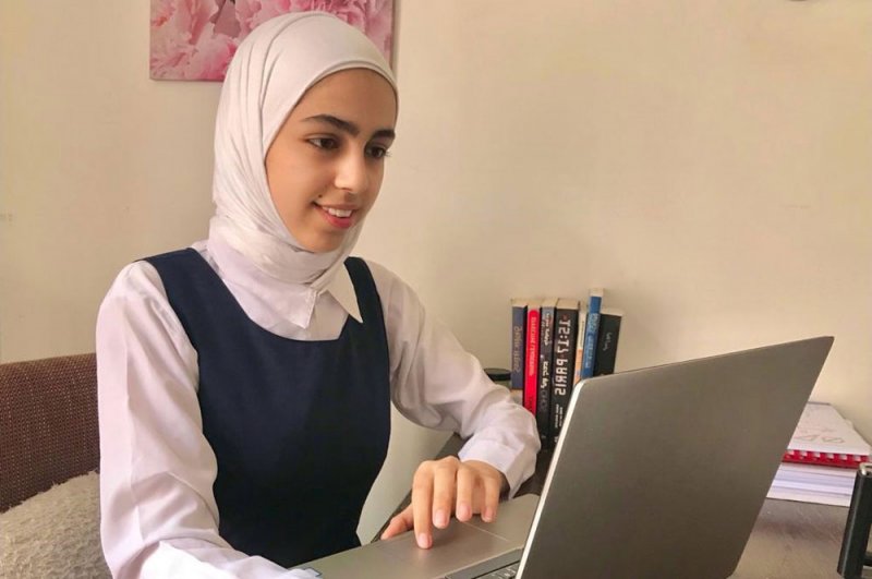 طلبة المدارس الحكومية يتدربون عن بُعد على التفكير الإبداعي وحل المشكلات