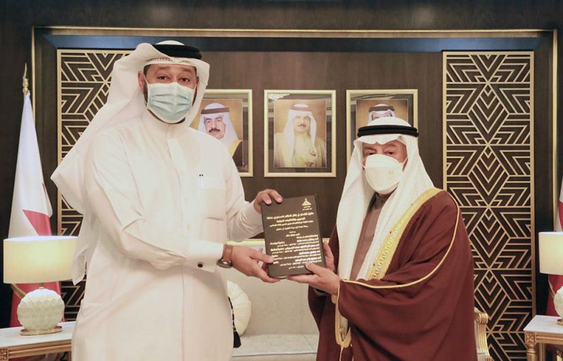 رئيس مجلس الشورى: النتاجات الفكرية الوطنية تشكل روافد مهمة للحركة الثقافية والأدبية بمملكة البحرين