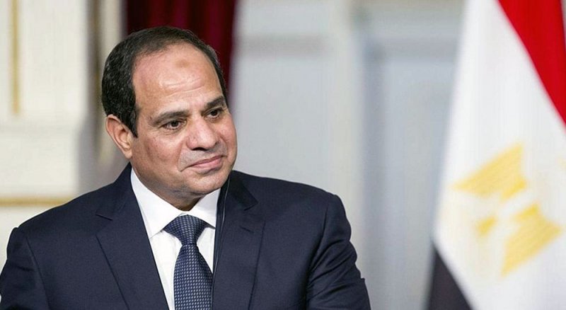 رفع الحد الأدنى لأجور الاداريين في مصر لـ 2400 جنيه