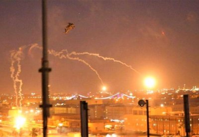 ليلة من الصواريخ بالعراق.. والهدف قاعدة تضمّ أميركيين