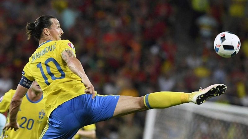 بعد غياب 5 أعوام.. إبراهيموفيتش بقميص منتخب السويد
