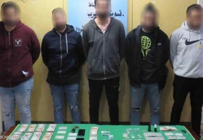 الدفع عبر الفيزا.. عصابة تبيع المخدارات في حفلات على النيل