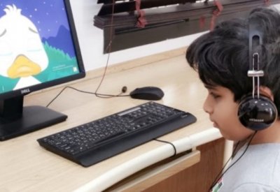مملكة البحرين تنجح في توفير التعليم عن بعد للطلبة المكفوفين