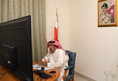 محافظ المحرق: لكل منا دوره في دعم الفريق الطبي، والتهاون يؤدي إلى زيادة الحالات