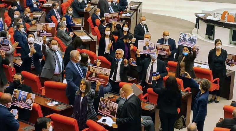 الشعوب الديمقراطي لحليف أردوغان: لا جدوى من إغلاق حزبنا