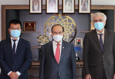 رئيس هيئة الطاقة يبحث مع شركة هواوي الصينية التعاون في الطاقة المستدامة