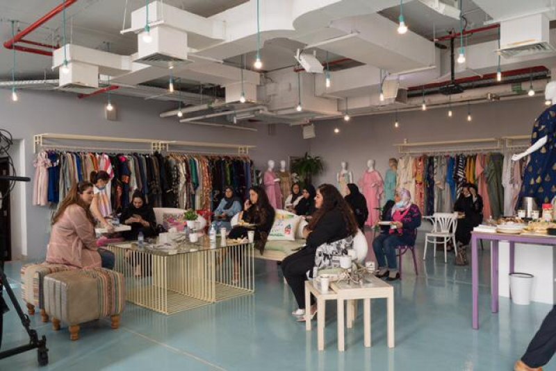 "أرتيزانا 973+" يستضيف المصممة الكويتية آلاء الكايد