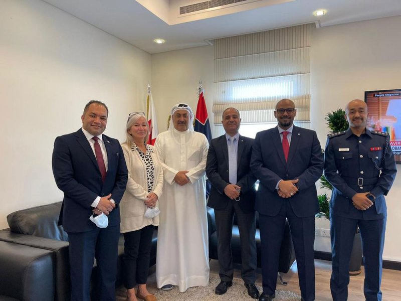 وكيل وزارة الداخلية يبحث تبادل الخبرات وتنمية القدرات مع اللجنة الدولية للصليب الأحمر