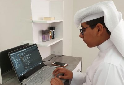 طالب إعدادي يصمم لعبة رقمية في 48 ساعة