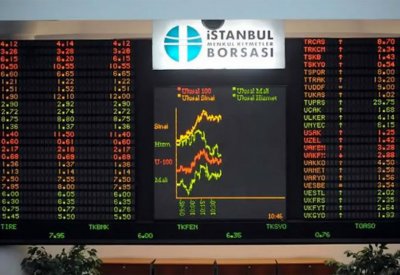 بسبب مخاوف من انهيار الليرة.. تعليق التعامل في بورصة إسطنبول