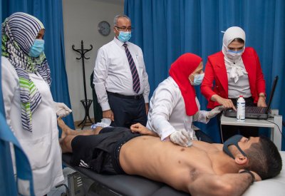 مركز الجنان الطبي يجري فحص القلب للاعبي "الأحمر"