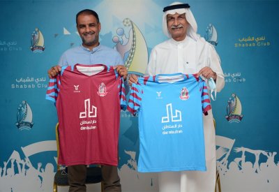 عقارات دار السلطان ترعى فريق الكرة بنادي الشباب