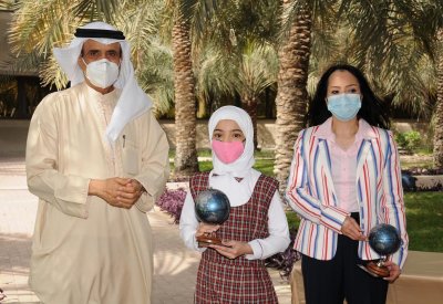 بالصور: النعيمي يكرّم الفرق الطلابية الفائزة في مسابقة علماء المستقبل للبحوث والابتكارات العلمية