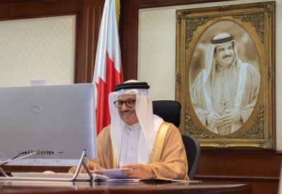 وزير الخارجية يتسلم نسخًا من أوراق اعتماد عدد من سفراء الدول المعينين لدى مملكة البحرين