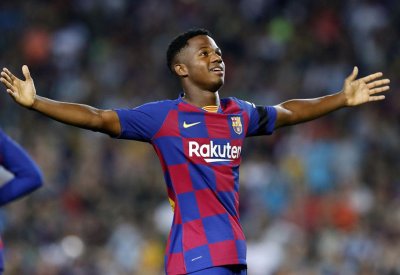برشلونة يطمئن فاتي على إصابته