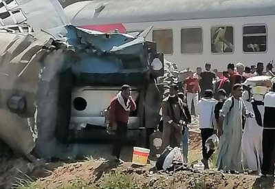 مصر.. إعلان العدد الحقيقي لضحايا حادث قطاري سوهاج
