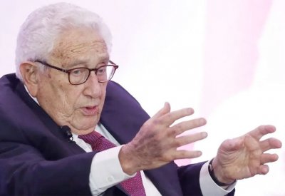 كيسنجر: أميركا تخاطر بالدخول في صراع مع الصين