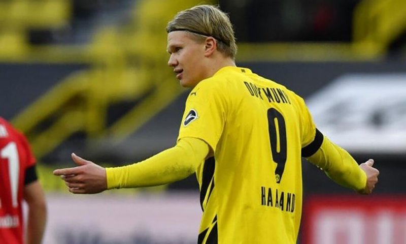دورتموند يربط بيع هالاند بثمن تعجيزي