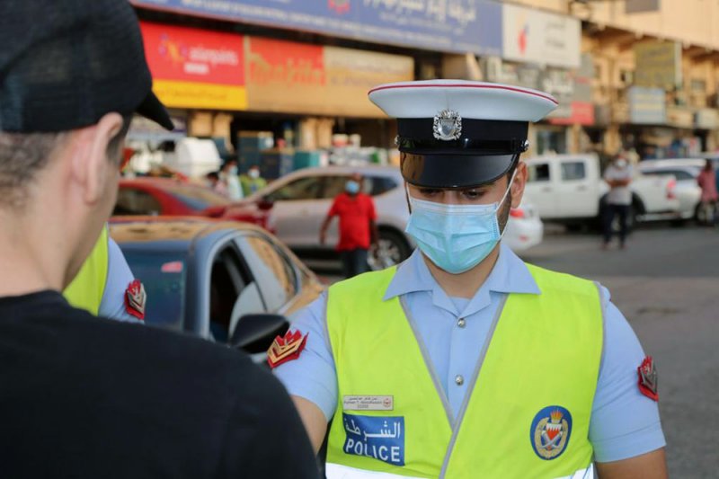 الإدارات والمديريات الأمنية تواصل حملات رصد المخالفات واتخاذ الإجراءات القانونية المقررة بحق مرتكبيها