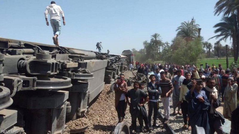 حادث سوهاج المأساوي.. وزير النقل يكشف معلومات جديدة