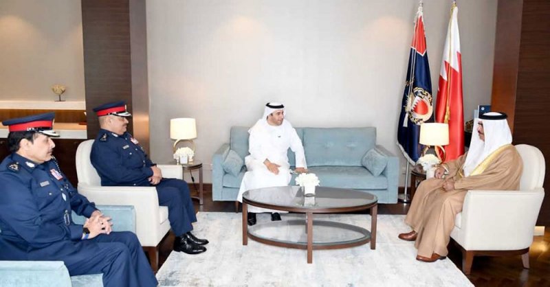 وزير الداخلية يستقبل المفتش العام بوزارة الداخلية بدول الإمارات ويشيد بالعلاقات التاريخية والمتميزة