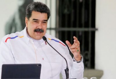 رئيس فنزويلا يقترح "النفط مقابل اللّقاح" لتطعيم شعبه