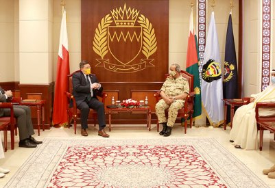 القائد العام لقوة دفاع البحرين يستقبل سفير المملكة المتحدة