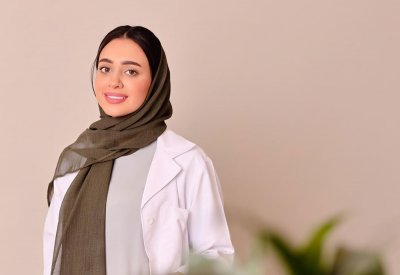 فاطمة المدحوب: ”طب الأسنان مهنة إنسانية بالمقام الأول“