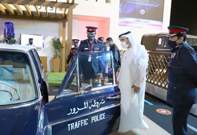 المفتش العام بوزارة الداخلية ونظيره الإماراتي يزوران معرض وزارة الداخلية المصاحب لفعاليات سباق الفورمولا 1 ‎