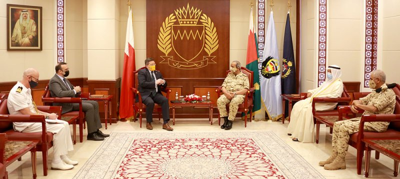 القائد العام لقوة دفاع البحرين يستقبل سفير المملكة المتحدة