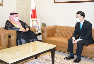 وزير العدل يستقبل السفير الياباني بمناسبة إنتهاء فترة عمله