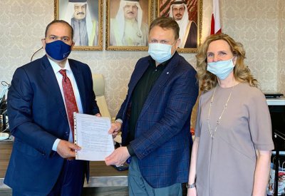 سفير مملكة البحرين لدى روسيا الاتحادية يجتمع مع الأمين العام للمنظمة الروسية للتعاون الدولي