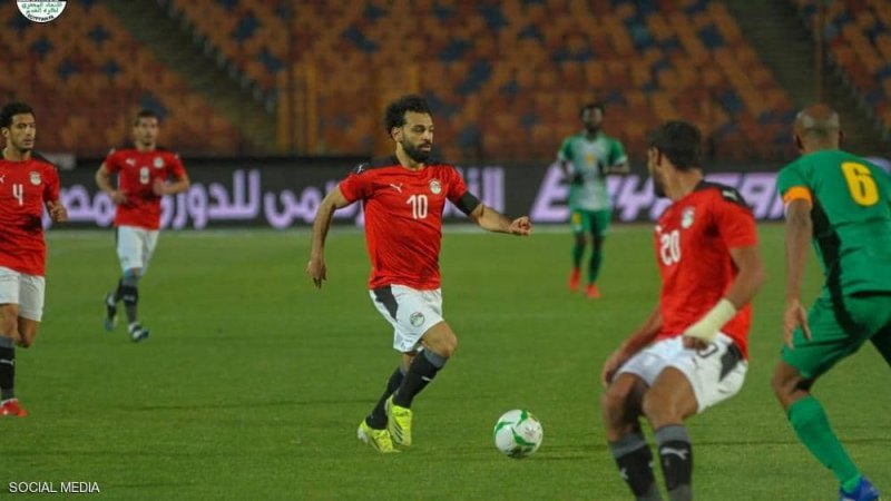 رغم الرقم القياسي والشارة.. صلاح "غاضب" بعد مباراة جزر القمر