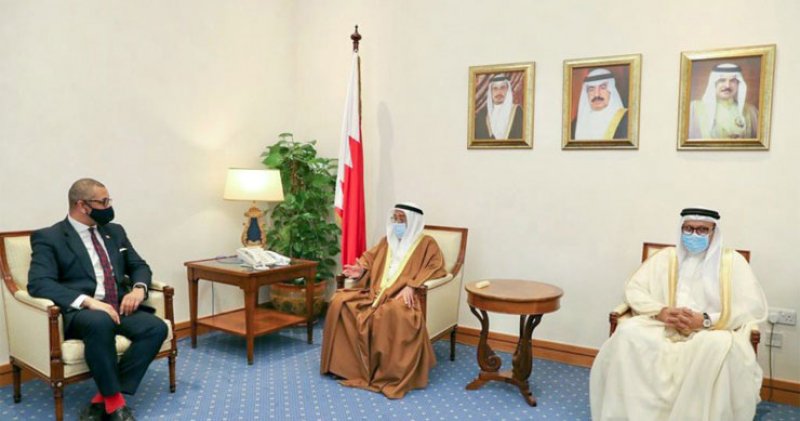 سمو الشيخ محمد بن مبارك يستقبل وزير الدولة البريطاني لشؤون الشرق الأوسط وشمال افريقيا