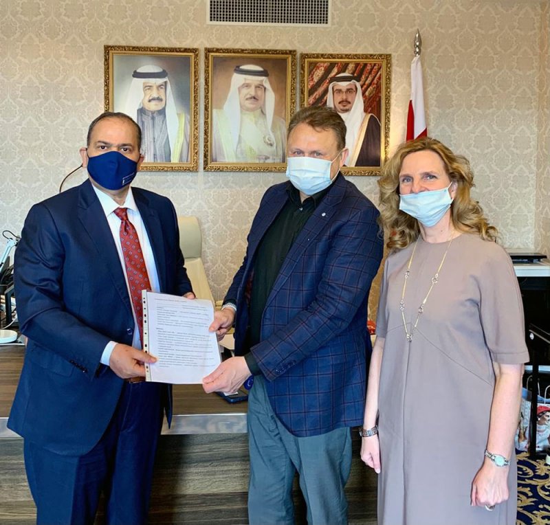سفير مملكة البحرين لدى روسيا الاتحادية يجتمع مع الأمين العام للمنظمة الروسية للتعاون الدولي