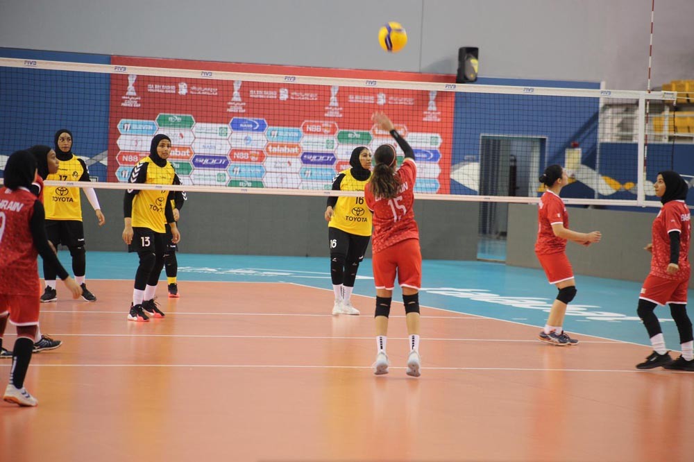 من منافسات دوري سيدات الطائرة