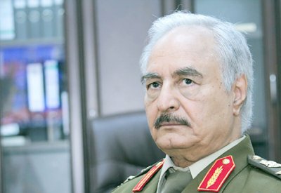 ليبيا.. الإفراج عن 120 جنديًا من قوات حفتر