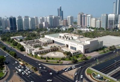 الإمارات.. مبادرات رائدة لتعزيز الاستدامة البيئية