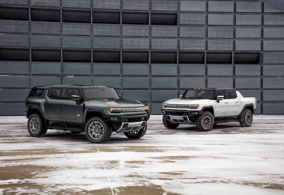 "جنرال موتورز" تكشف عن جي إم سي هامر EV SUV للعام 2024