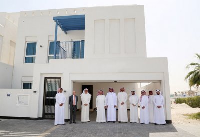 بيت التمويل الكويتي يموّل ويسلّم أول فيلا سكنية ضمن المرحلة الثانية من "ديرة العيون"