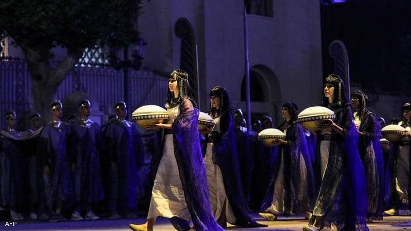 ما سر "الأطباق البلورية" في موكب المومياوات الملكية؟