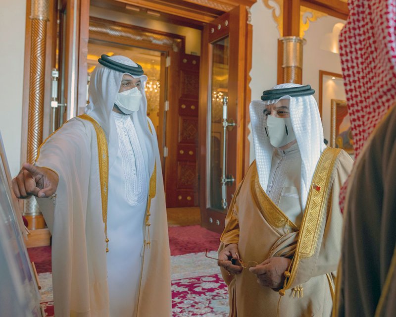جلالة الملك يستقبل سمو الشيخ ناصر بن حمد وسمو الشيخ خالد بن حمد