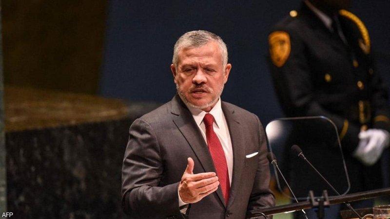 العاهل الأردني يوكل إلى عمه الأمير حسن التعامل مع موضوع الأمير حمزة