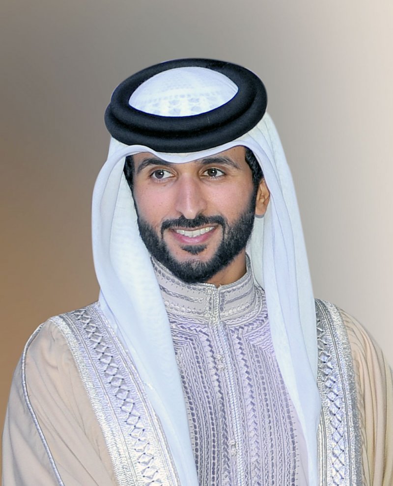 ناصر بن حمد يصل إلى صربيا في زيارة رسمية