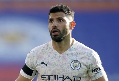 تشيلسي يغري أجويرو برقم تاريخي