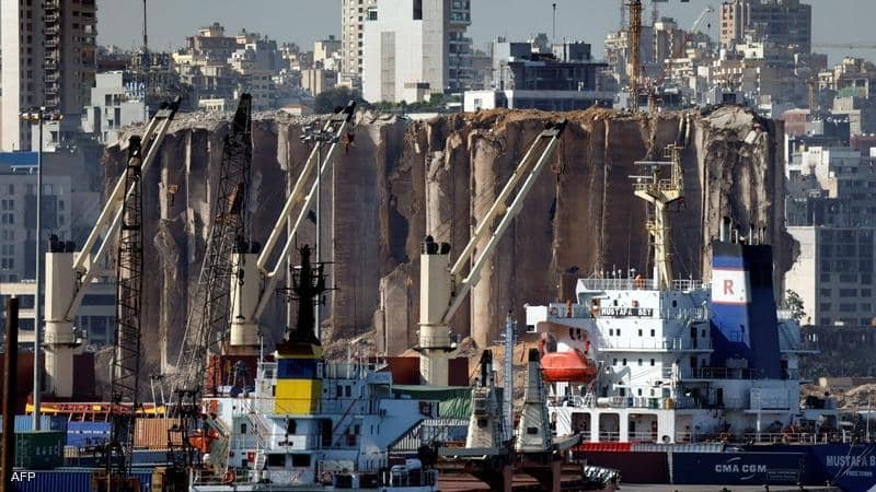 قنبلة موقوتة.. خبراء يحذرون من صوامع الحبوب في مرفأ بيروت
