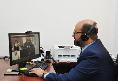 جامعة الخليج العربي تنقل تجربتها في تطبيق الاختبار السريري عن بعد لجامعة الملك عبدالعزيز