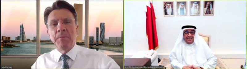 سمو الشيخ محمد بن مبارك يهنئ إيان ليندسي بمناسبة تعيينه مستشاراً لمجلس التنمية الاقتصادية