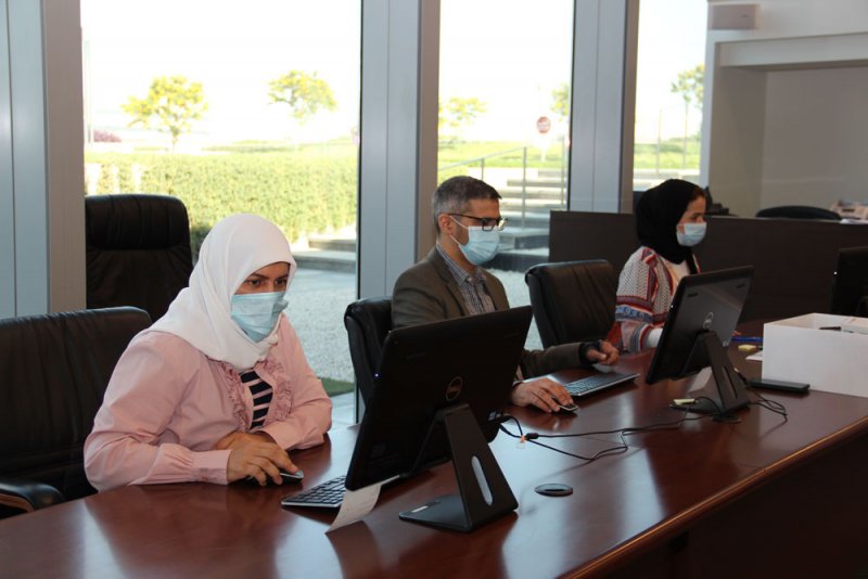 المناقصات والمزايدات يفتح مظاريف 15 عطاءً لعدد أربع مناقصات