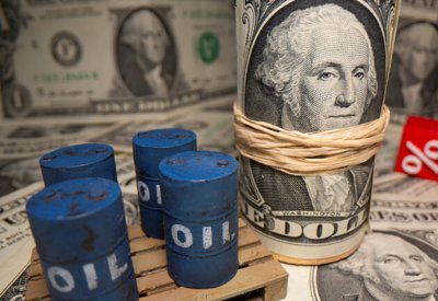 أسعار النفط تهبط مع تقييم المستثمرين زيادة الإمدادات